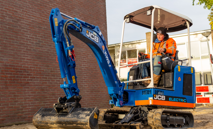 20191114 Electrische minikraan Amsterdam 001-001.jpg