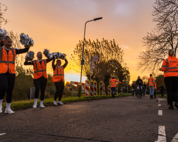 20251103 Doorfietsroute Woerden aanmoedig actie (011 van 027).jpg