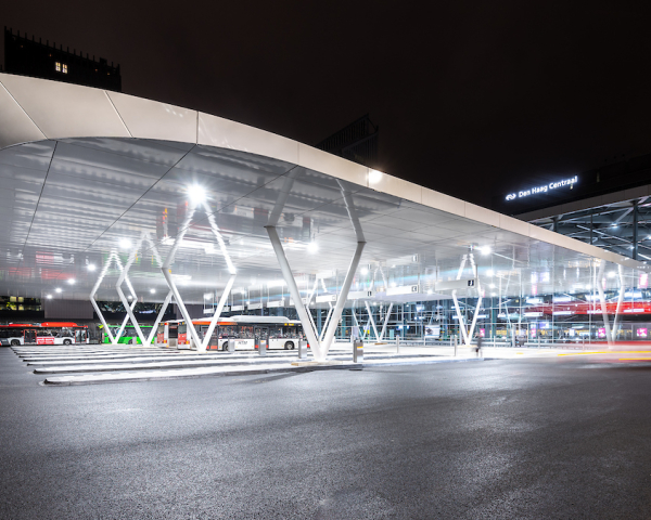 191129 - KWS - Nachtfoto's - Busplatform -4.jpg