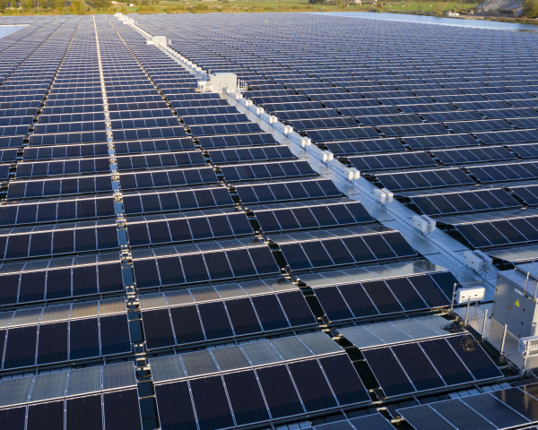 drijvend_zonnepark_sekdoornse_plas_zwolle (3).JPG