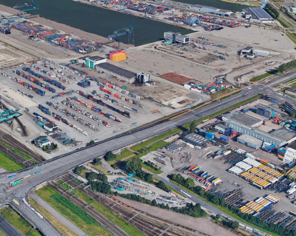 Reeweg Google Earth.jpg