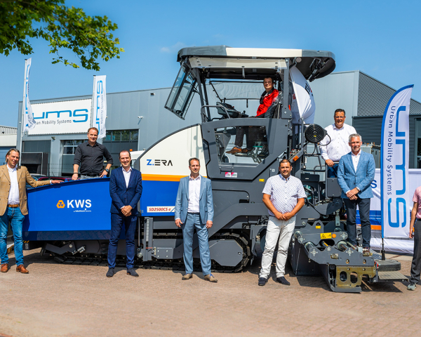 20210720 elektrische asfaltspreider 010-022.jpg