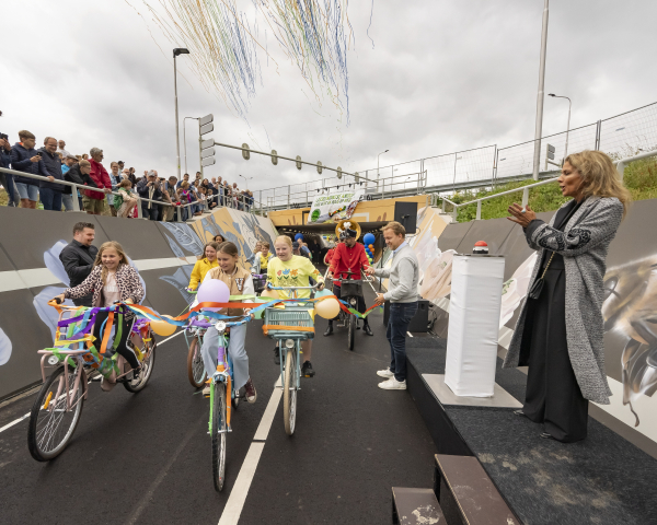 IJssekmondse knoop_Opening_Leontien van Moorsel.jpg